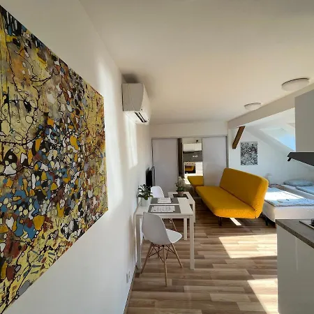 Skryjova Apartament