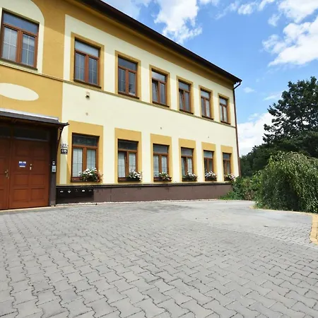 Apartment Skryjova *